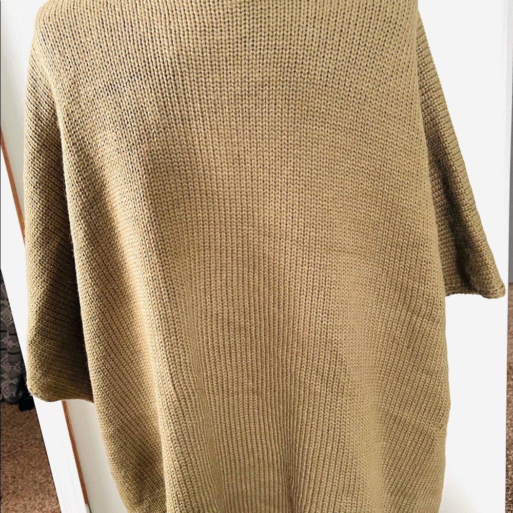 Universal Threads Fits size 18w/smaller for baggy look, no snags. - Picture 2 of 4